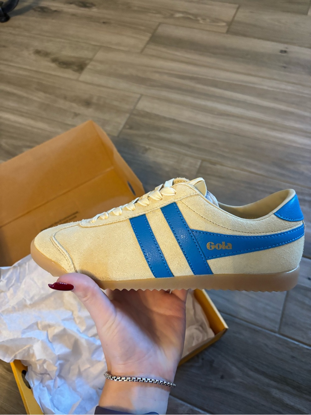 NWT gola sneakers